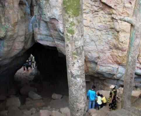 Bharat Neer Caves, Pchmarhi  (caves of Madhya Pradesh)