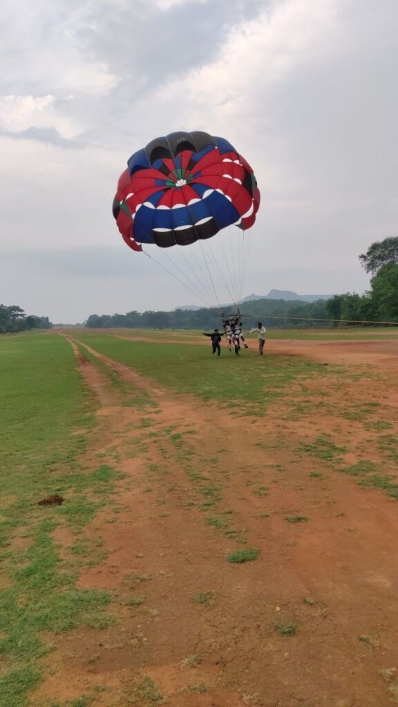 Parasail on The Land in pachmarhi